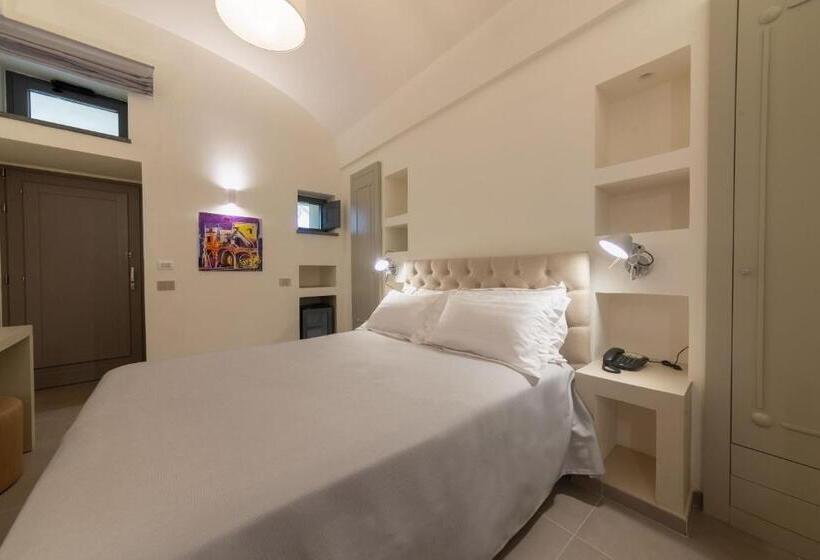 ガーデンビュースタンダードルーム, Insula Boutique