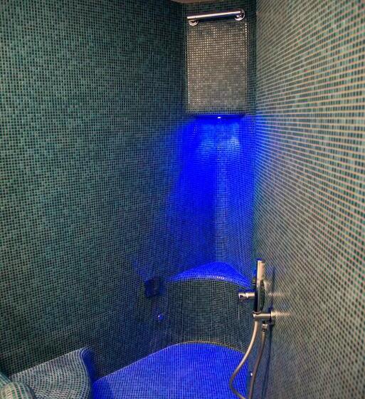 バルコニー付きデラックスルーム, Insula Boutique