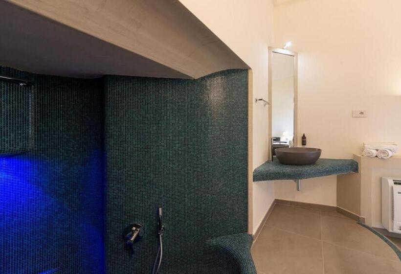 バルコニー付きデラックスルーム, Insula Boutique