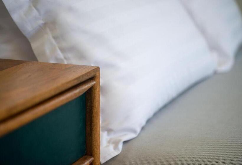 غرفة ديلوكس مطلّة علي البحر مزوَّدة بشُرفة, Insula Boutique