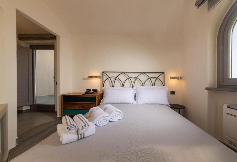 オーシャンビューデラックスルームバルコニー付き, Insula Boutique