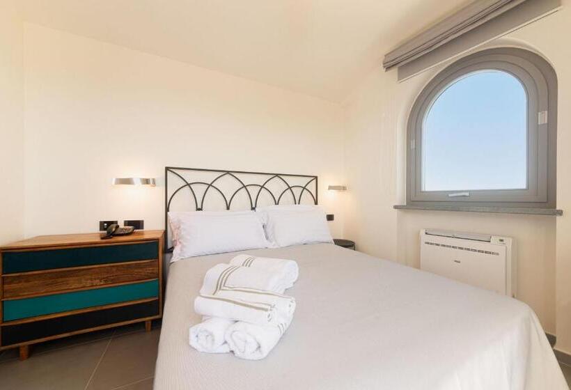 オーシャンビューデラックスルームバルコニー付き, Insula Boutique