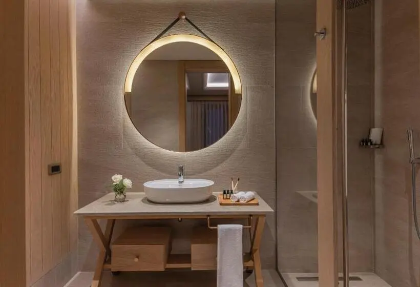 キングサイズベッドのデラックスルーム, Mgallery The Bodrum Hotel Yalikavak