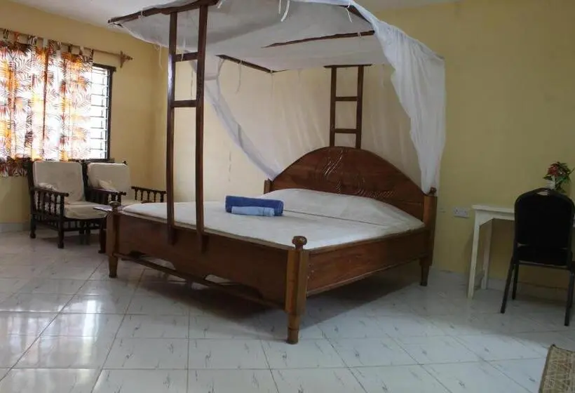 استودیوی استاندارد, Armaan Guest House