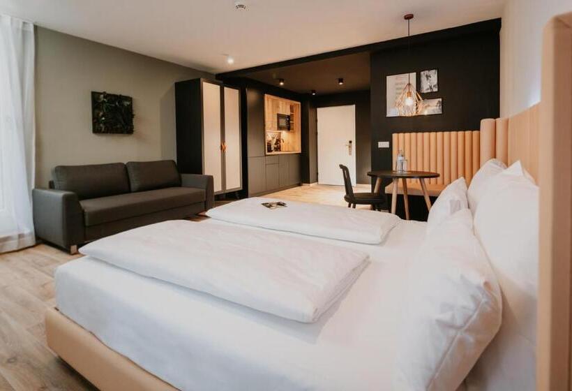 استودیو خانوادگی, Rioca Vienna Posto 2