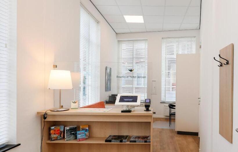 اتاق استاندارد یک نفره, Boutique Hotel Jeroen