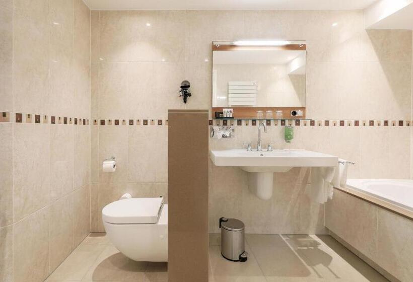مجموعه ویستا شهر, Boutique Hotel Jeroen