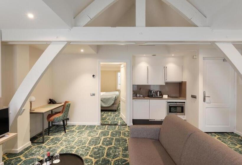 مجموعه ویستا شهر, Boutique Hotel Jeroen