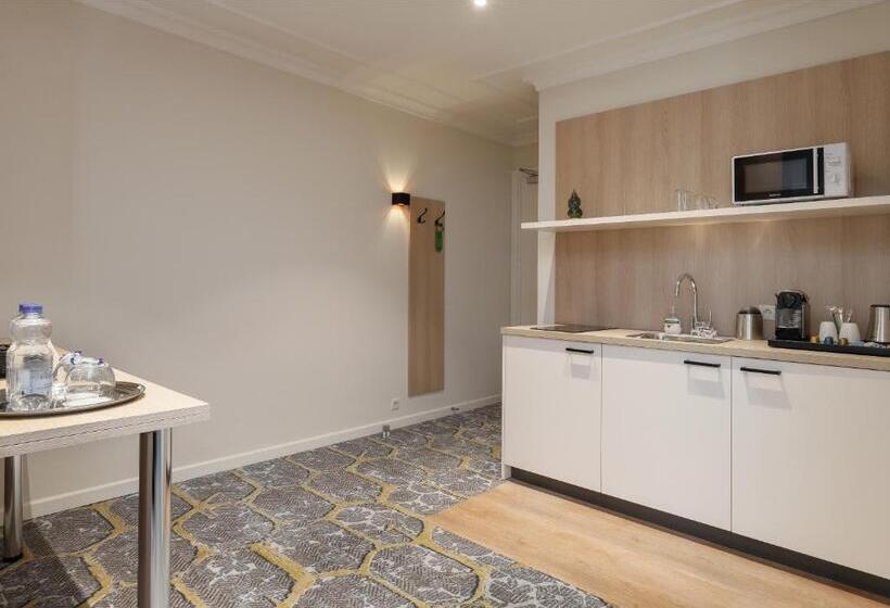 Полулюкс Повышенной Комфортности, Boutique Hotel Jeroen