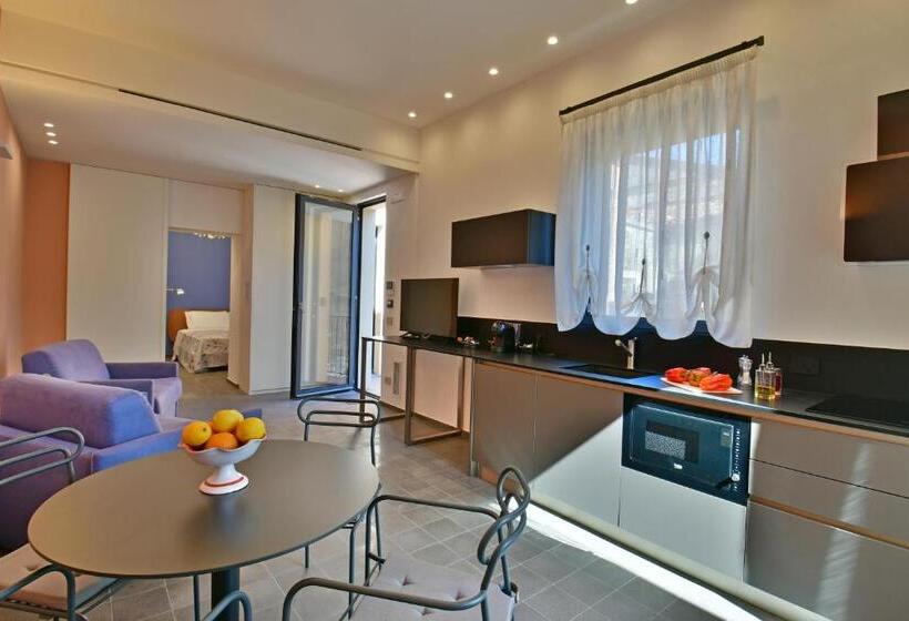 آپارتمان 1 خوابه با چشم‌انداز استخر, Creuza De Ma