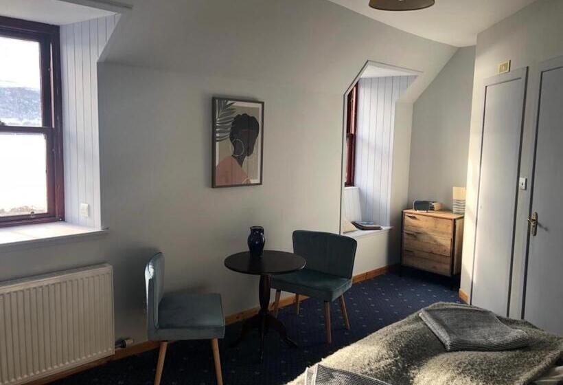 חדר דלוקס, Stein Inn