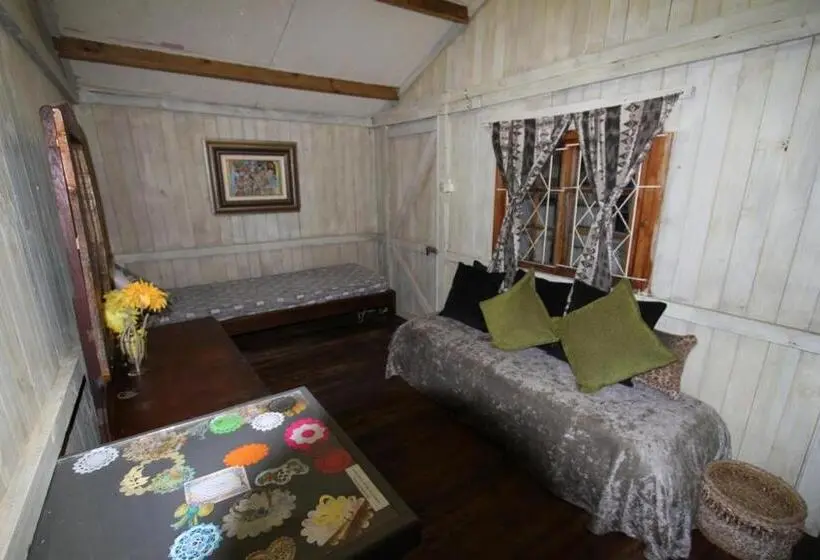 スタンダードバンガロー, Tugela Mouth Resort