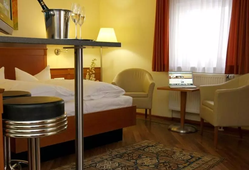 اتاق استاندارد یک نفره, Apartment Hotel Kral   Business Hotel & Serviced Apartments