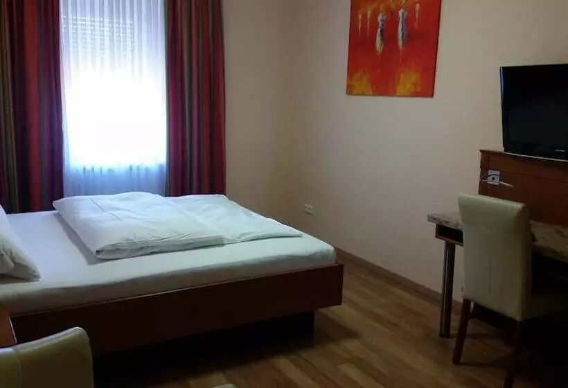 اتاق استاندارد یک نفره, Apartment Hotel Kral   Business Hotel & Serviced Apartments