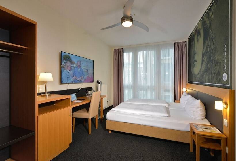 Номер Стандарт, Art Ana Gallery