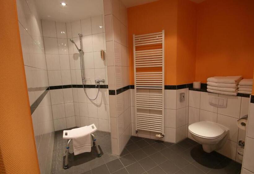 스탠다드 트리플 룸, Berggasthof Hotel Igelwirt