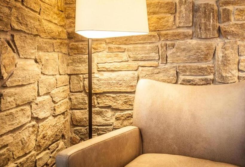 带大床的豪华间, Bollenhuthotel Kirnbacher Hof