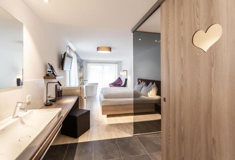 标准间带阳台, Bollenhuthotel Kirnbacher Hof