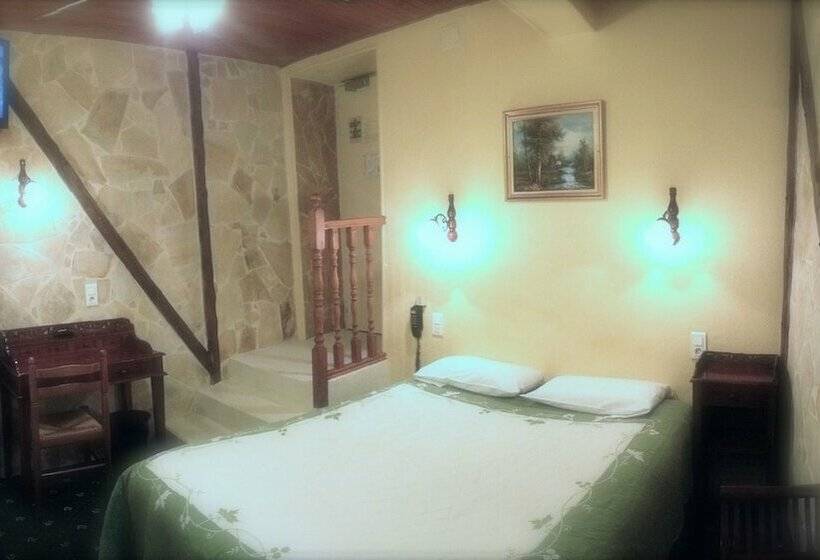 컴포트 룸, Acanthe Du Temple