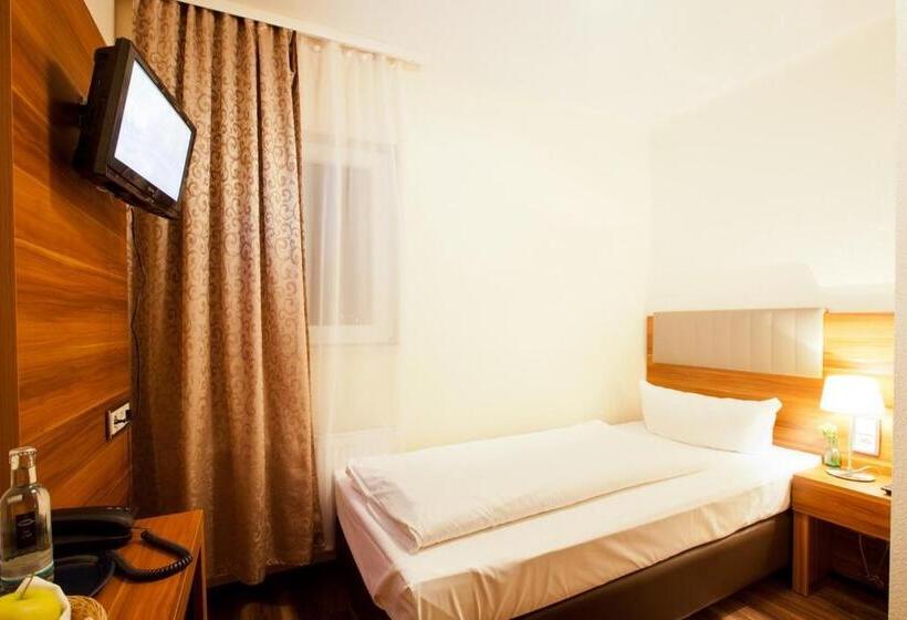 标准单人间, Frankfurt Messe