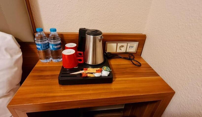 标准三人间, Frankfurt Messe