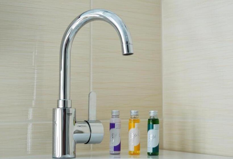 스탠다드 싱글 룸, Beck