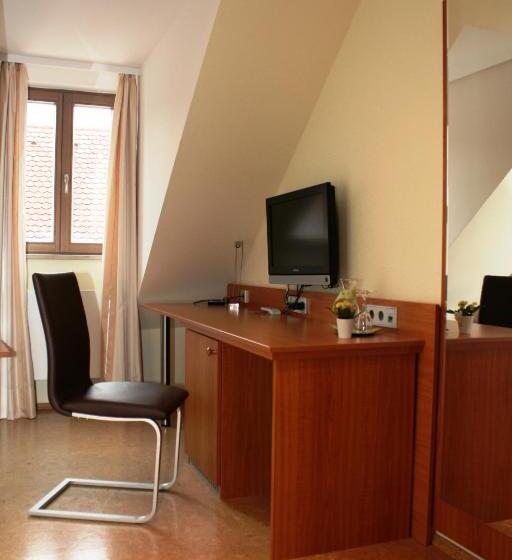 スタンダードルーム, Blauer Wolf