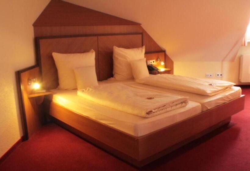 スタンダードルーム, Blauer Wolf