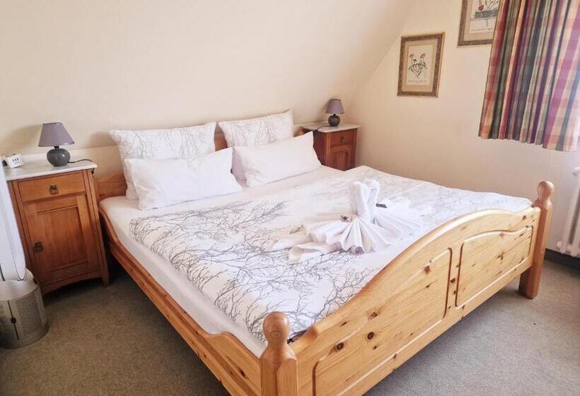 חדר סטנדרט, Elisabeth Ilse