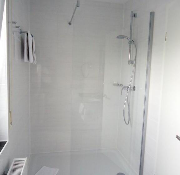 Номер Стандарт с Балконом, Garni Eden