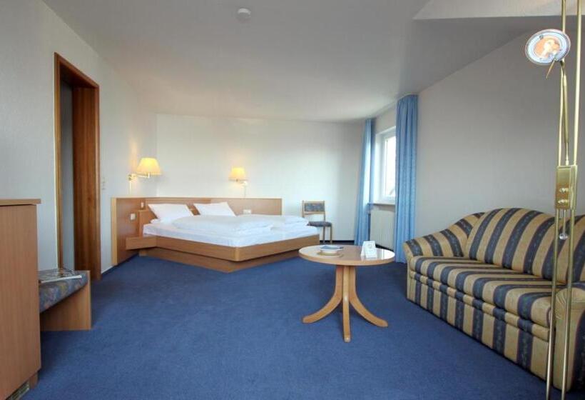 Номер Стандарт с Балконом, Garni Eden