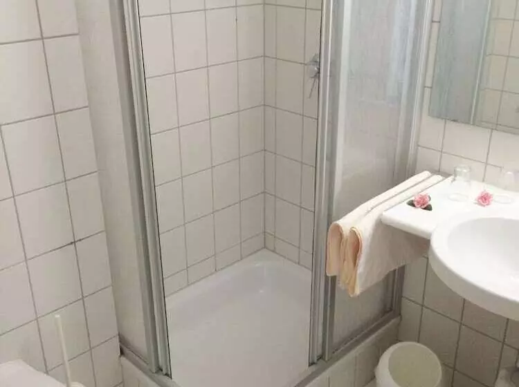 Standard-huone, Harzhaus