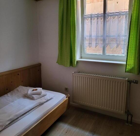 单人经济间, Historik Hotel Ochsen