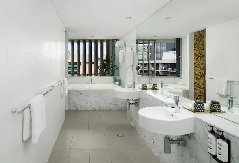 デラックススイート, Ovolo The Valley Brisbane
