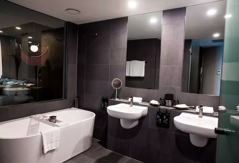 デラックススイート, Ovolo The Valley Brisbane