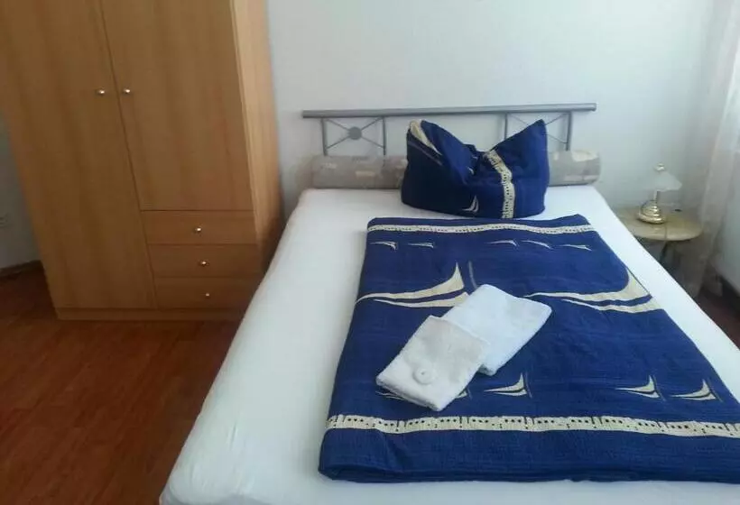 اتاق استاندارد یک نفره, Pension Am Wassertor