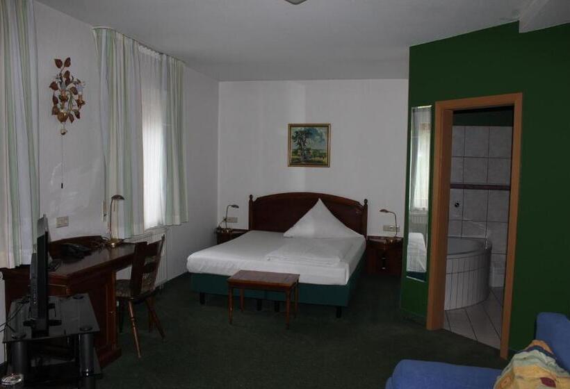 חדר סטנדרט לשלושה, Seltenbacher Hof