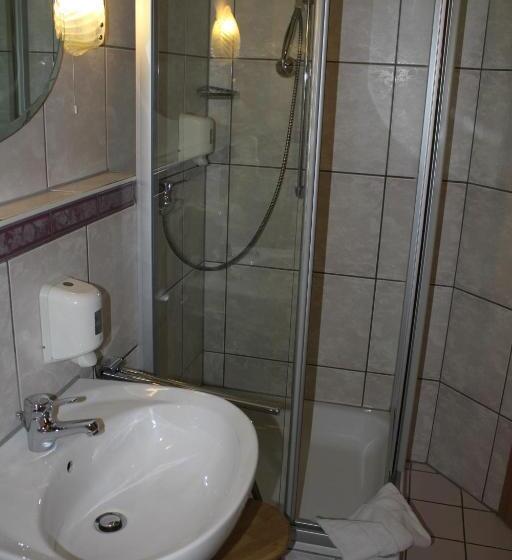 חדר סטנדרט לשלושה, Seltenbacher Hof