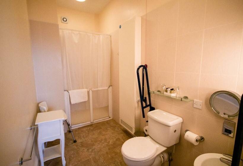 סוויטה עם מיטת קווין, The Black Boy Inn