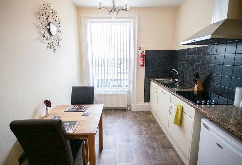 סוויטה עם מיטת קווין, The Black Boy Inn