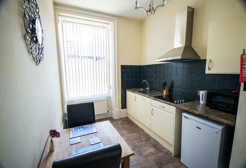 סוויטה עם מיטת קווין, The Black Boy Inn