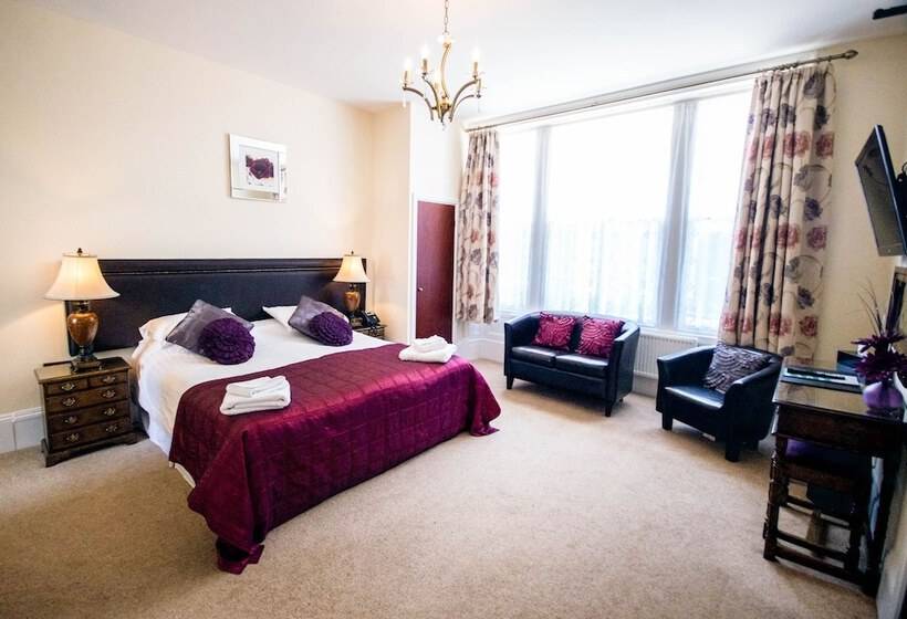 סוויטה עם מיטת קווין, The Black Boy Inn