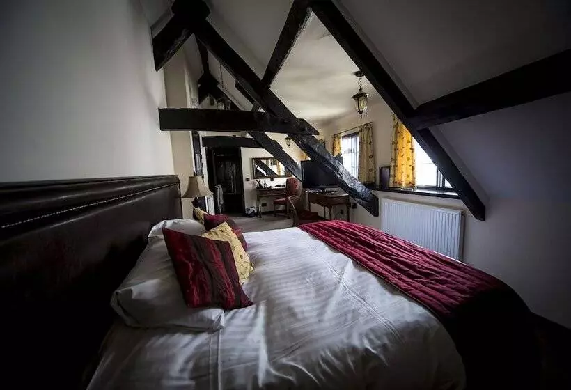 Executive Room Queen Bed, The Black Boy Inn