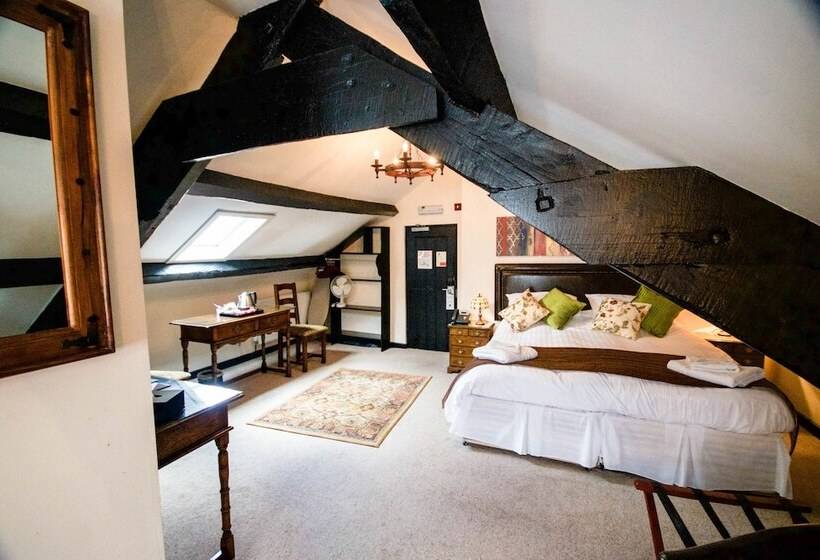 חדר אקזקיוטיב עם מיטת קווין, The Black Boy Inn