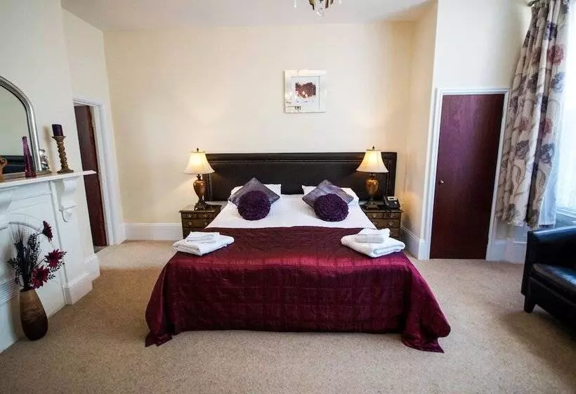 Suite Queen Bed, The Black Boy Inn