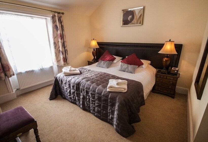 סוויטה עם מיטת קווין, The Black Boy Inn