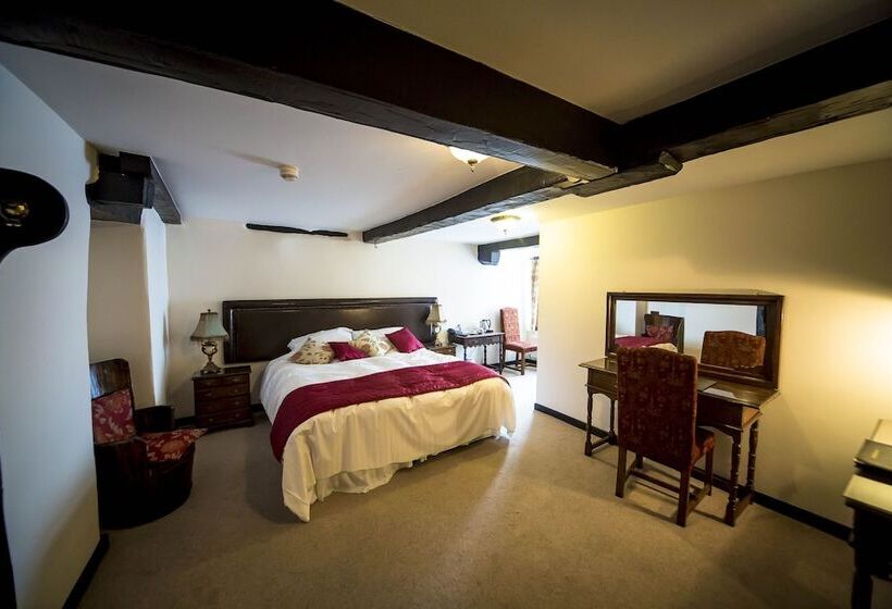 חדר אקזקיוטיב עם מיטת קווין, The Black Boy Inn