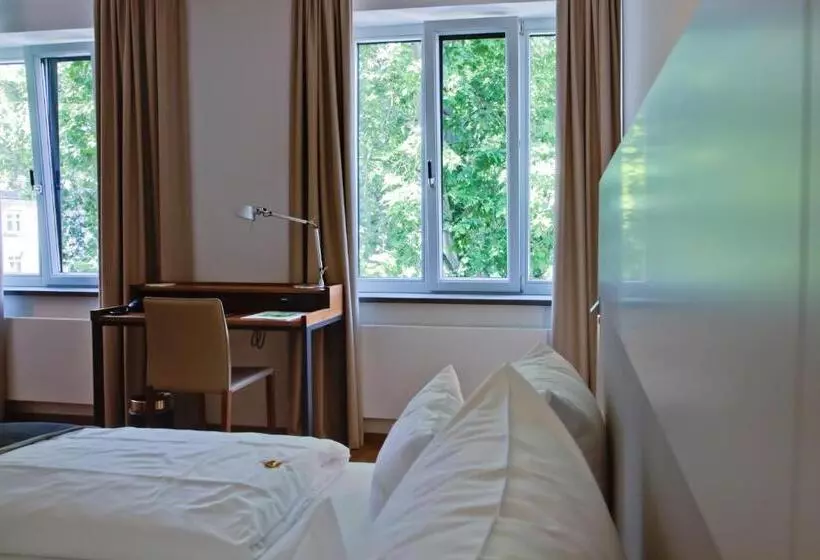 Standardeinzelzimmer, Qube Hotel Bergheim