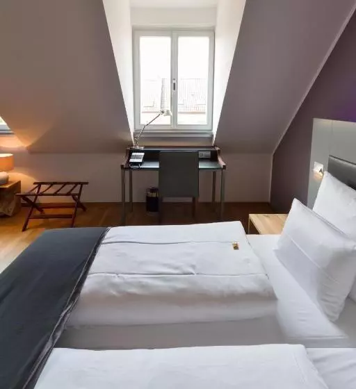 Standardzimmer, Qube Hotel Bergheim