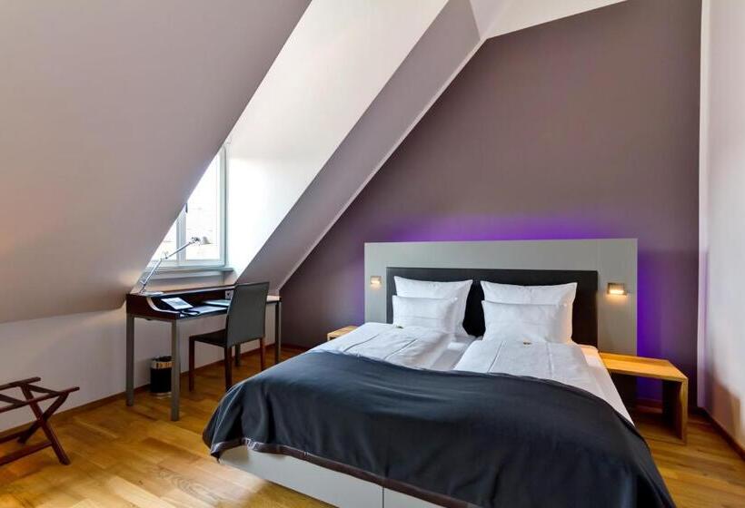 Standardzimmer, Qube Hotel Bergheim